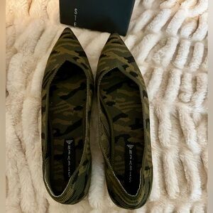 New- Camouflage flats, size 11, never worn